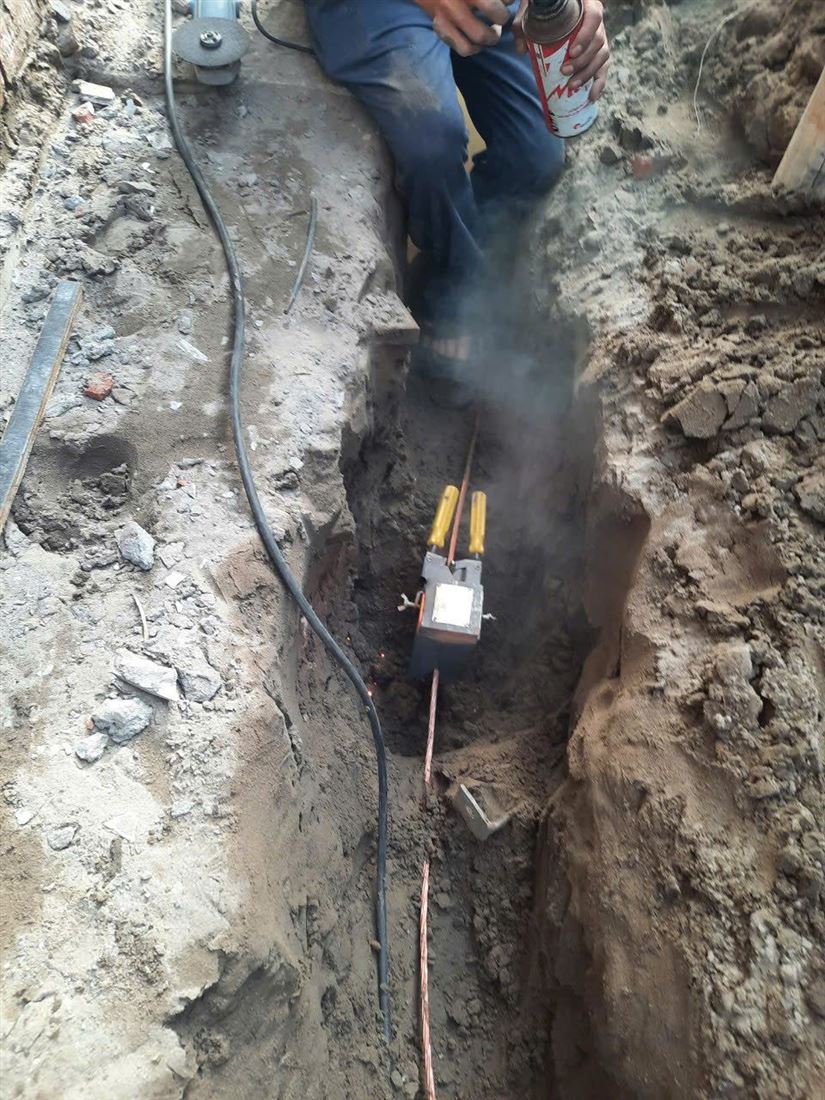 Đóng cọc và thi công tiếp địa