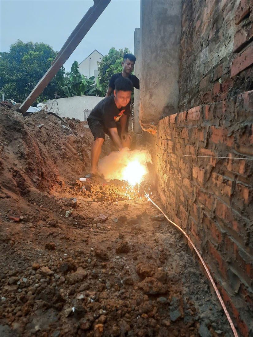 Thiết bị cắt lọc sét lan truyền lắp trong tủ điện