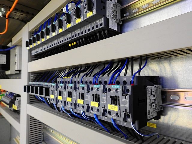Chống sét cho máy tính, server và phòng máy